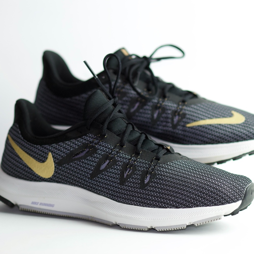 Size 8.5 Nike Women's